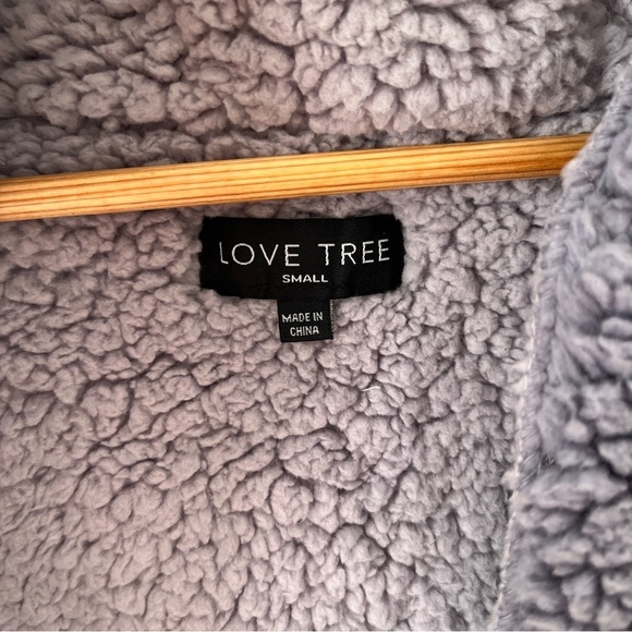 NWOT Love Tree Reversible Cozy Oversized Sherpa Jacket with Hood - Picture 6 of 6